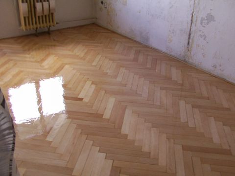 Lakování parketů v Čáslavi Lakování parketů v Čáslavi