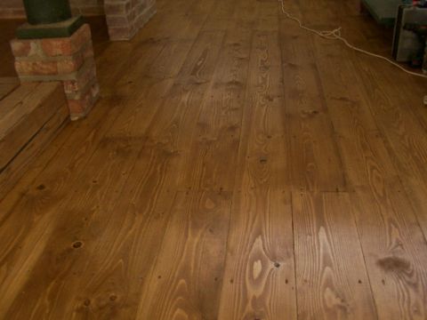 Dobříš - Lakování parket