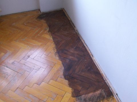 Broušení parketů v Milovicích