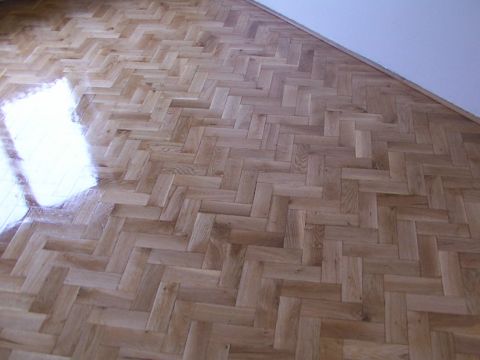 Lakování parketových podlah v Praze 1