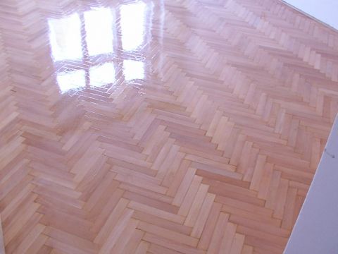 Lakování parketových podlah Praha 7