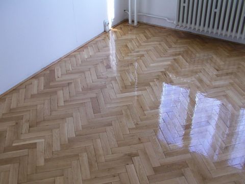 Lakování parket v Praze