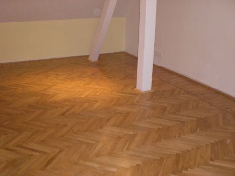 Lakování a renovace parket Říčany